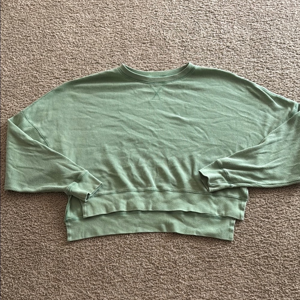 SO Green Crew Neck Sweater with Cropped Hem